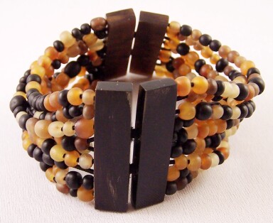 UNS48 horn bead stretch bracelet